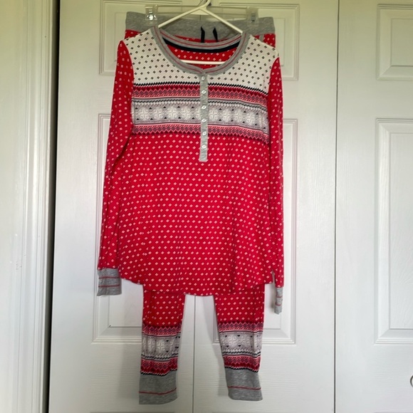 Cuddl Duds Other - Cuddl Duds M pajamas 2pc red blue grey white. Cuffed sleeves & legs Drawstring